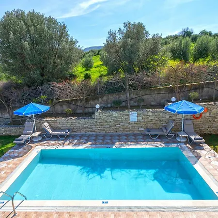 Pantelis With Private Pool Вилла