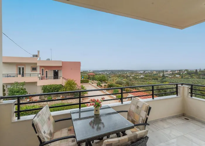 Willa Pantelis With Private Pool Retimno