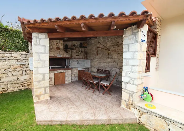 Villa Pantelis With Private Pool *